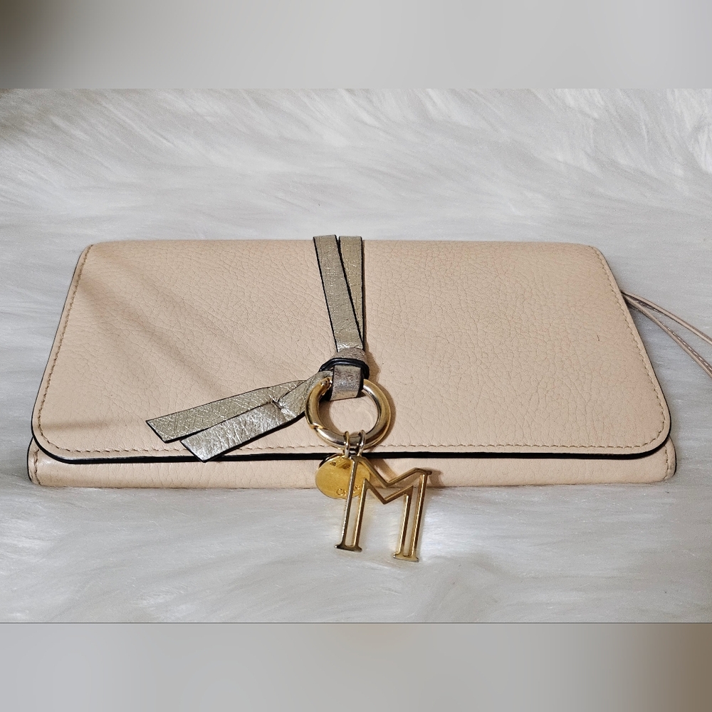 ❌SOLD❌ 🩷Chloe Alphabet Wallet🩷 - Picture 2 of 14